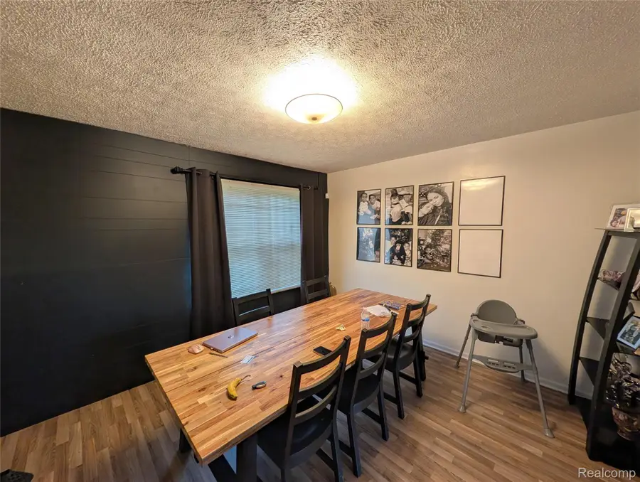 4291 17th ST, Detroit, MI 48208 - #3
