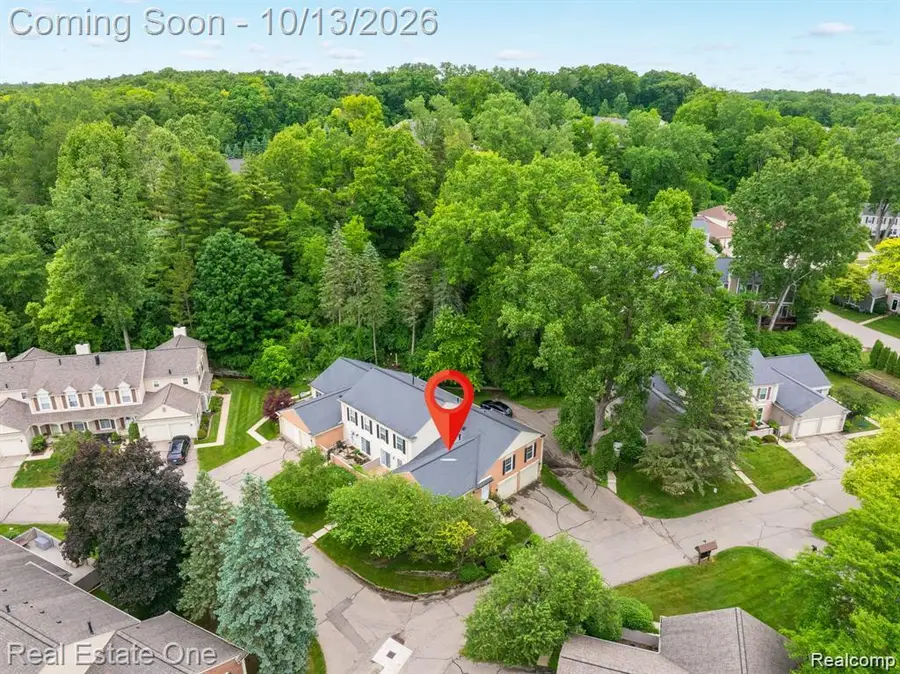 1534 Hidden Valley LN, Rochester Hills, MI 48306 - #3