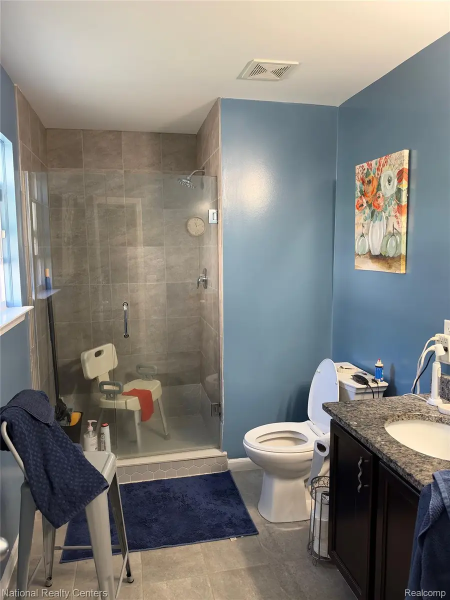 6166 Inverness CT, Romulus, MI 48174 - #3