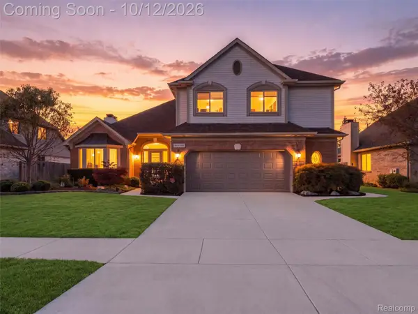 20053 Sycamore DR, Macomb, MI 48044