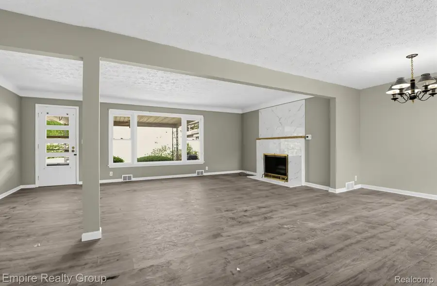 9111 Morrison AVE, Plymouth, MI 48170 - #3