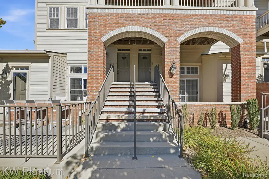 3913 Forester BLVD, Auburn Hills, MI 48326 - #3