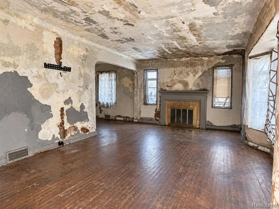 3302 Van Buren AVE, Flint, MI 48503 - #3