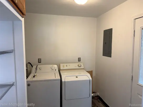 5846 Jackson ST S, Taylor, MI 48180