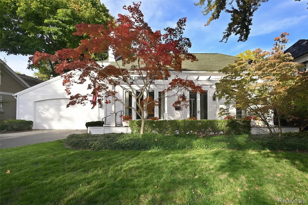 209 Chesterfield AVE, Birmingham, MI 48009 - #1