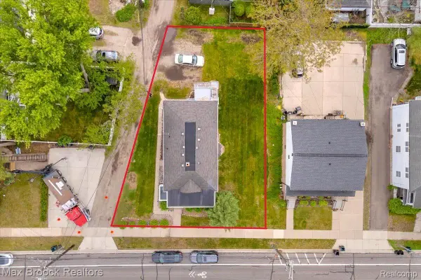 417 W Lincoln AVE, RoyalOak, MI 48067
