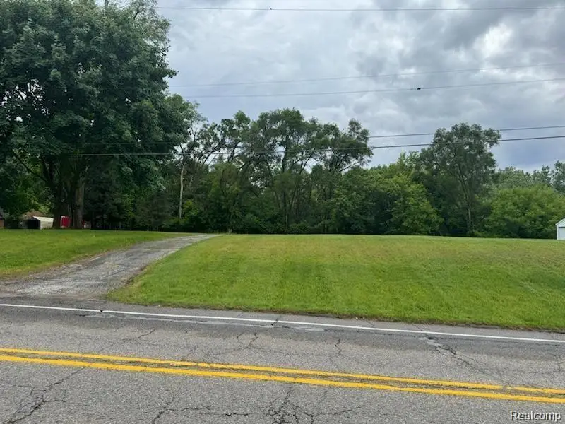 127 N Seymour RD, Flushing, MI 48433 - #1