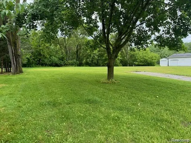 127 N Seymour RD, Flushing, MI 48433 - #3