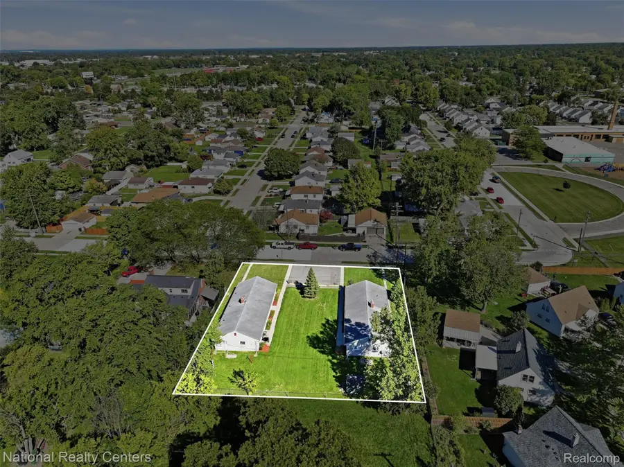 16550 Petrie ST, Roseville, MI 48066 - #2