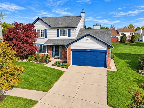 3341 Milcroft CT, Canton, MI 48188