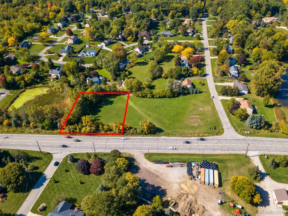01 S Saginaw ST, Grand Blanc, MI 48439 - #1