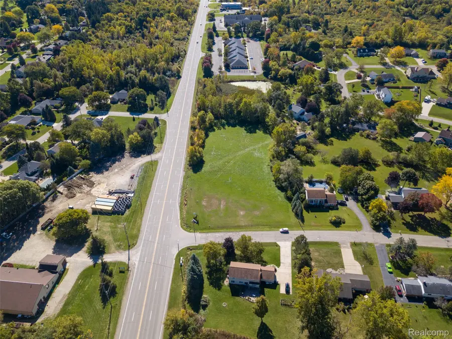 01 S Saginaw ST, Grand Blanc, MI 48439 - #2