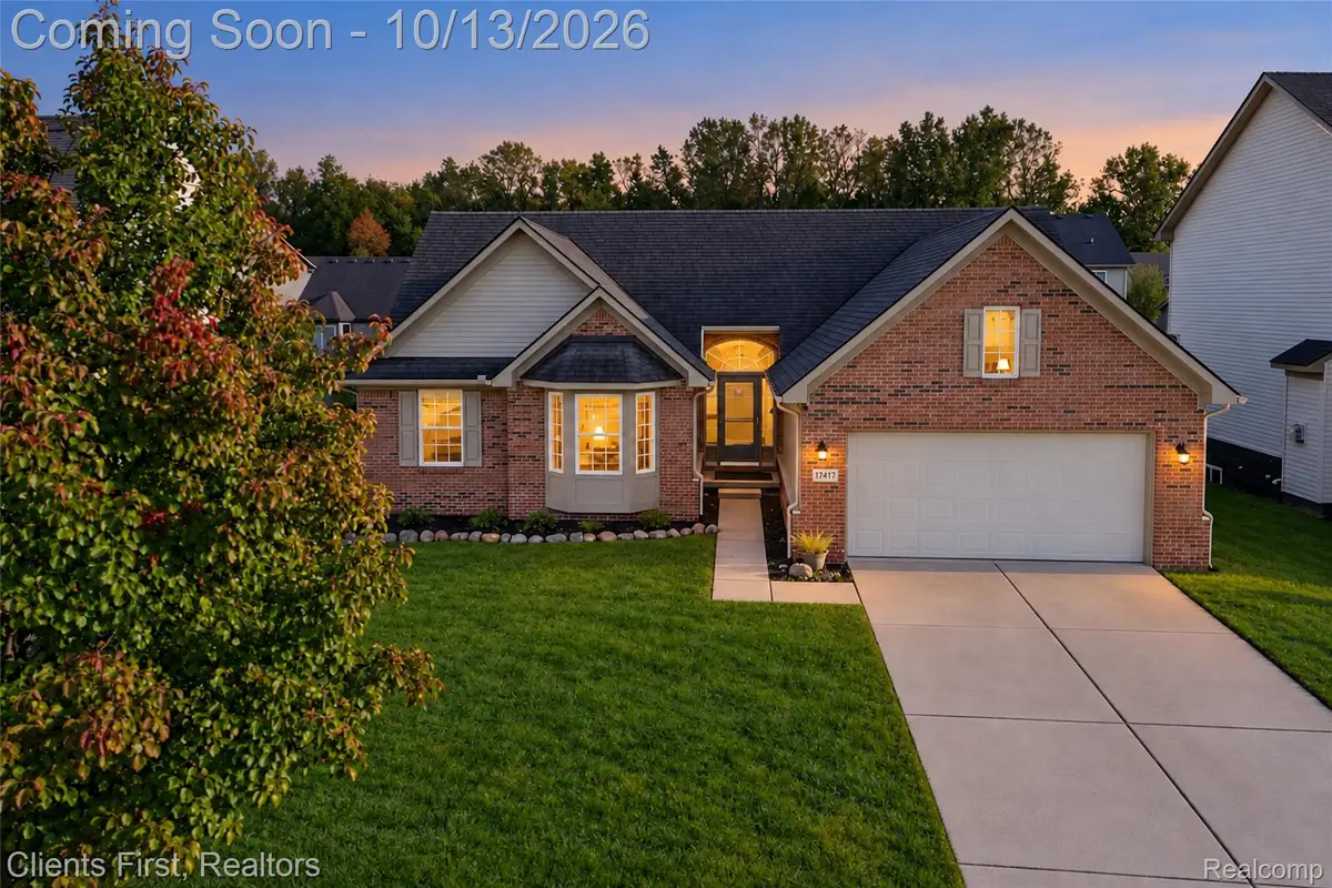 17417 Sunny Crest DR, Brownstown, MI 48174 - #1