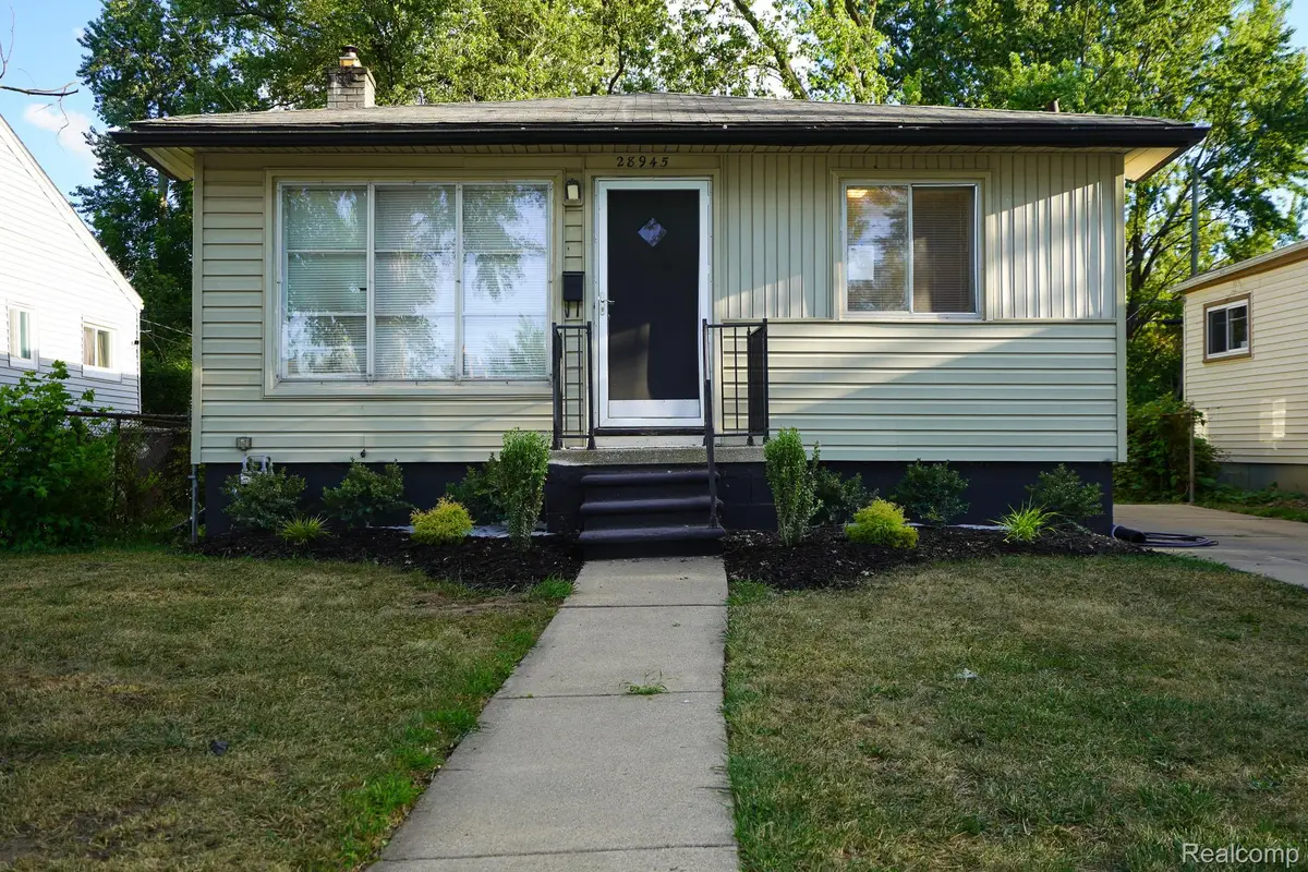 28945 Oakwood ST, Inkster, MI 48141 - #1