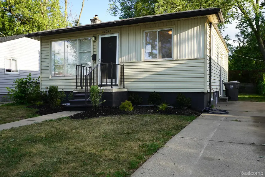 28945 Oakwood ST, Inkster, MI 48141 - #3