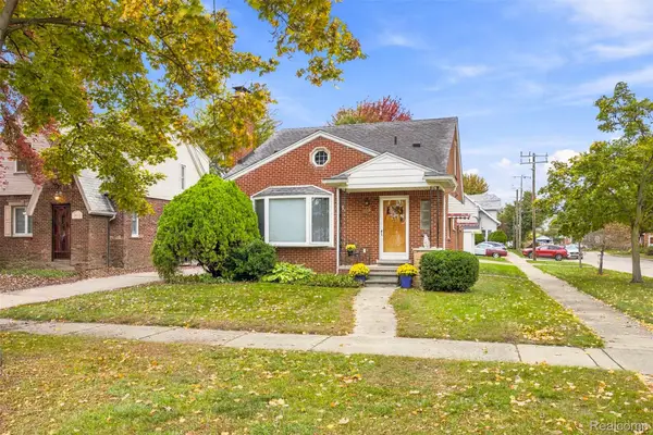 2000 N York ST, Dearborn, MI 48128