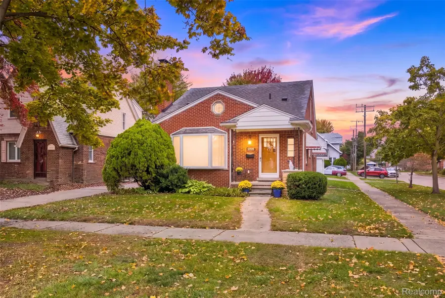 2000 N York ST, Dearborn, MI 48128 - #2