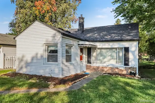32694 Ruehle AVE, Warren, MI 48093