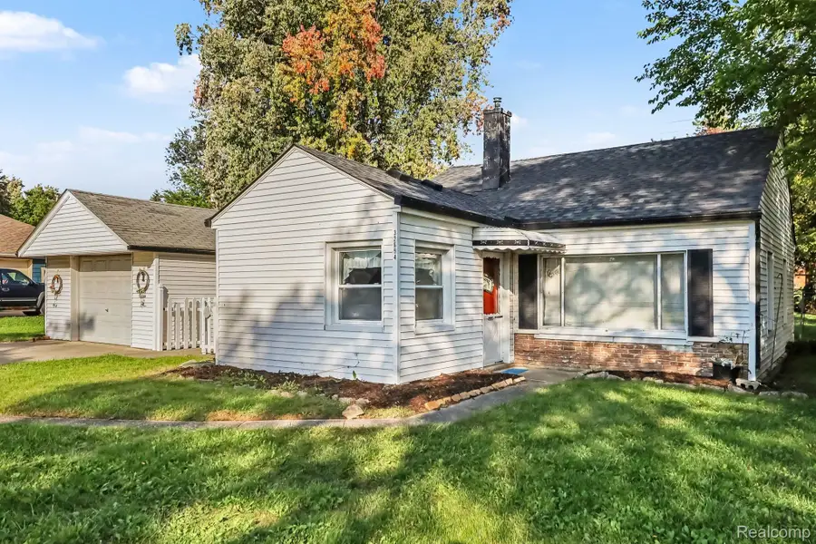 32694 Ruehle AVE, Warren, MI 48093 - #3
