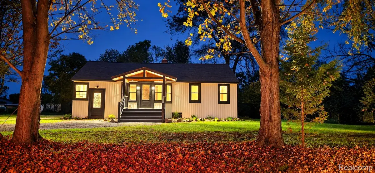 4296 Burgess RD, Pinckney, MI 48169 - #1