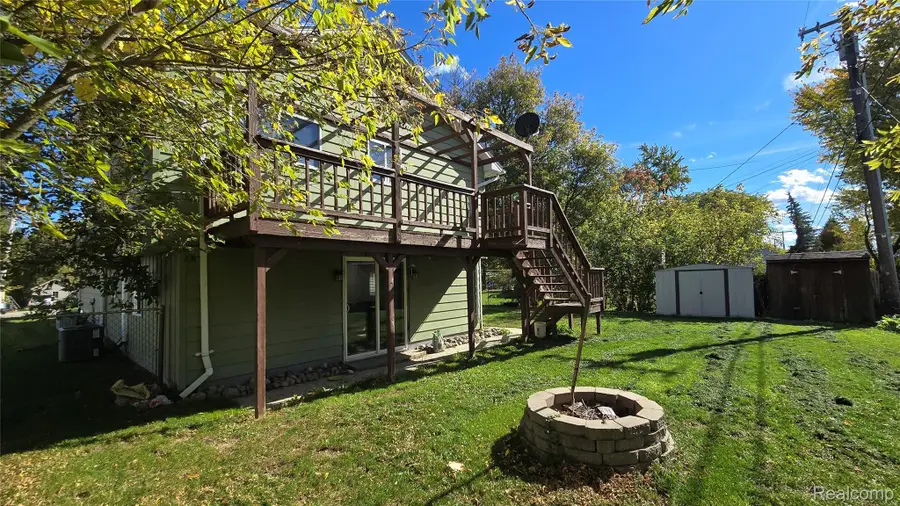 160 S Elba RD, Lapeer, MI 48446 - #2