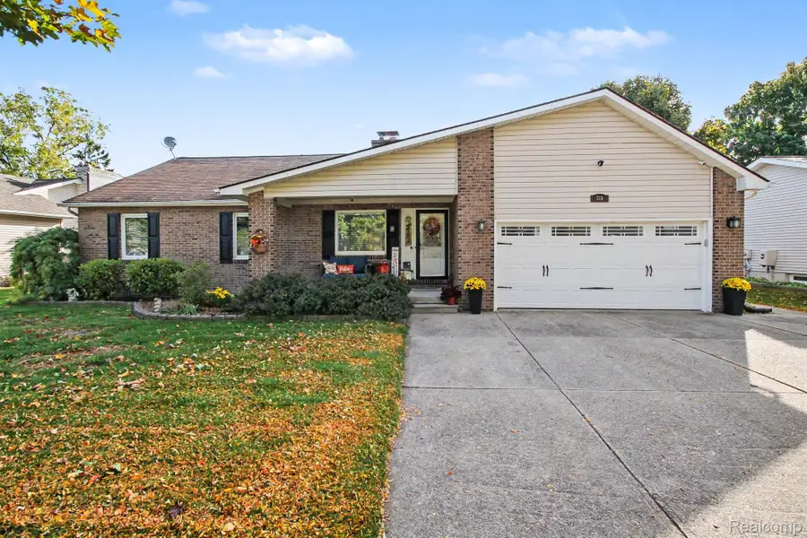 310 N Wickshire LN, Durand, MI 48429 - #2