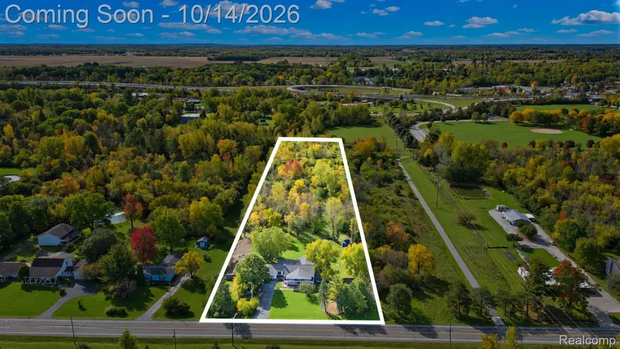 6383 Bristol RD, Swartz Creek, MI 48473 - #2