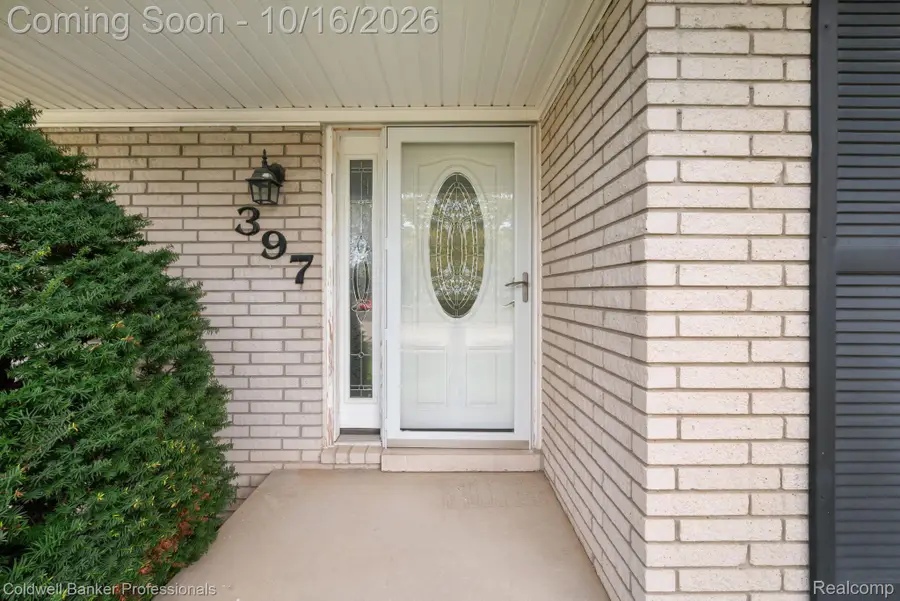 397 Barchester ST, Westland, MI 48186 - #3