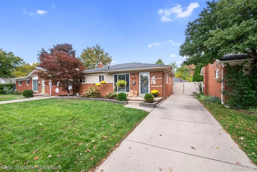 29428 Shackett AVE, Madison Heights, MI 48071 - #2