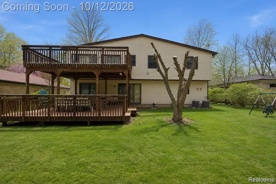 21428 Lundy DR, Farmington, MI 48336 - #2