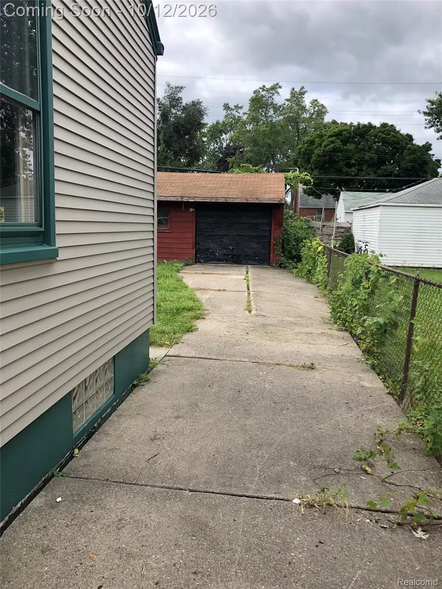 6615 Winthrop ST, Detroit, MI 48228 - #2