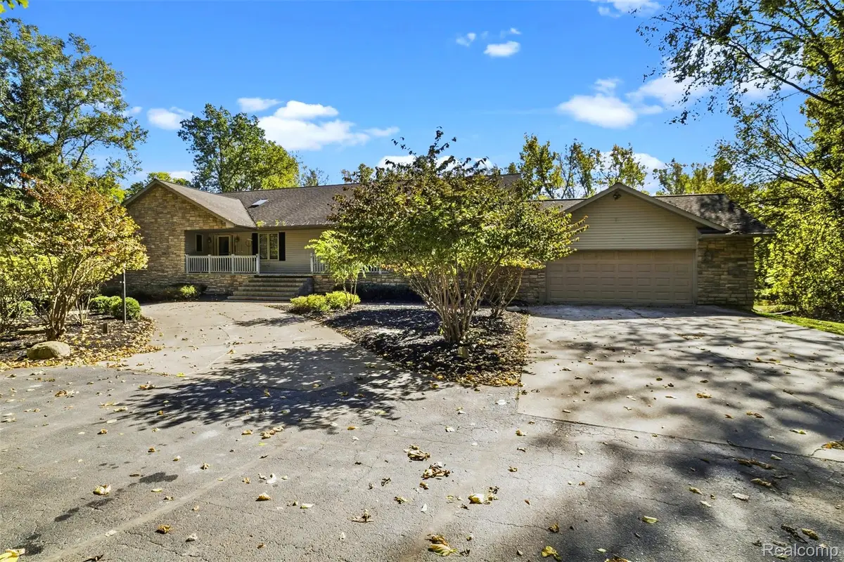 3280 W Sutton RD, Lapeer, MI 48446 - #1