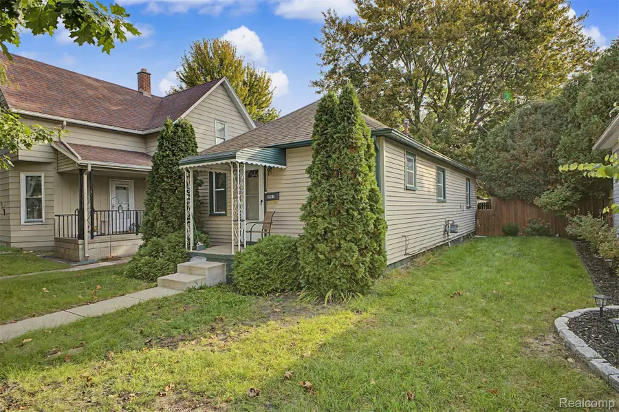 2951 5th ST, Trenton, MI 48183 - #2