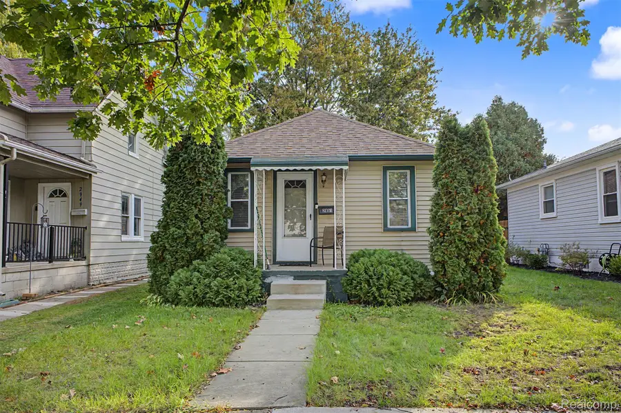 2951 5th ST, Trenton, MI 48183 - #3