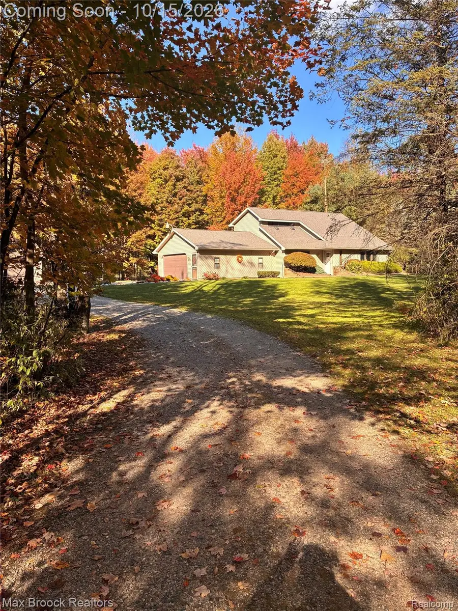 2525 E Deckerville RD, Caro, MI 48723 - #3