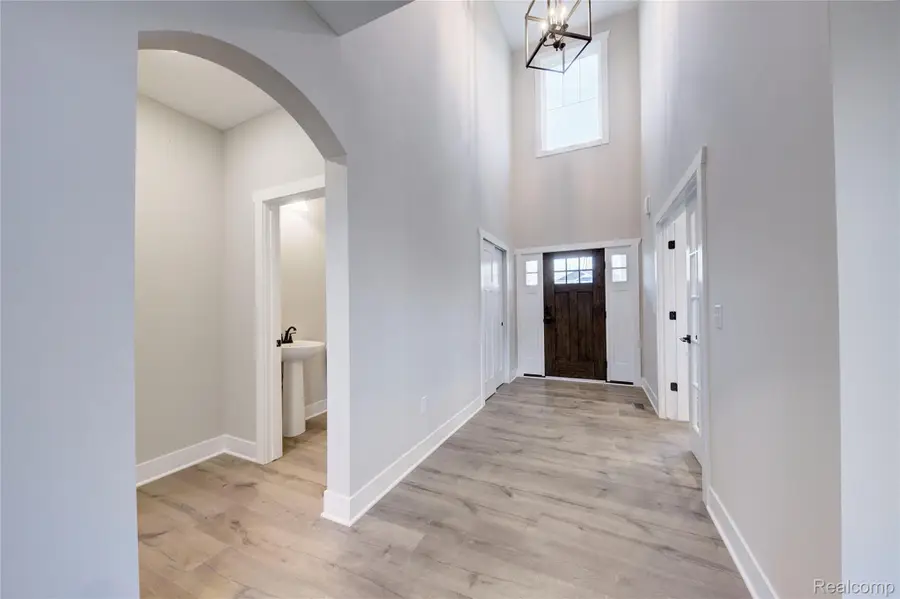 626 ROUND ROCK, Howell, MI 48843 - #2