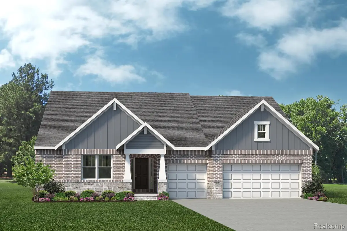 29112 Myles Andrew DR, South Lyon, MI 48178 - #1