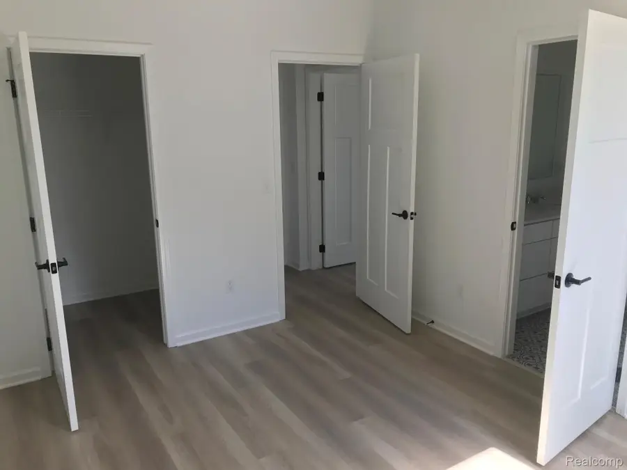 29112 Myles Andrew DR, South Lyon, MI 48178 - #2