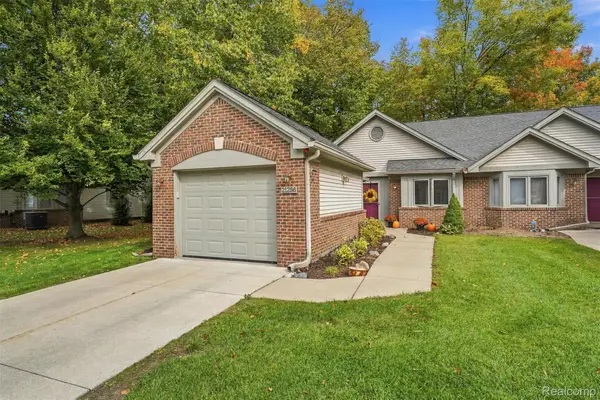 21296 Juniper CT  # 73, FarmingtonHills, MI 48336