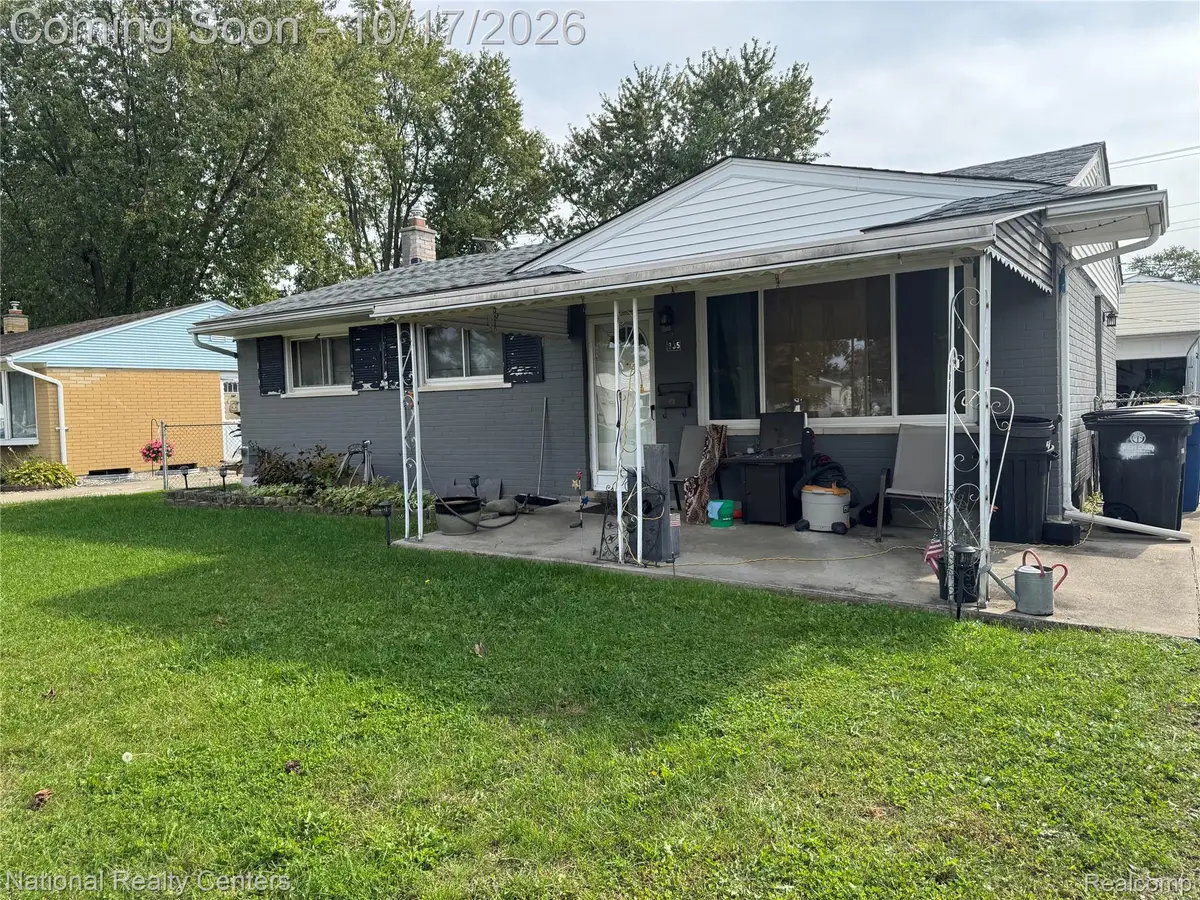 935 Easley DR, Westland, MI 48186 - #1