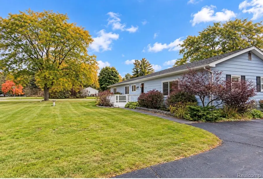 2434 N Elba RD, Lapeer, MI 48446 - #2