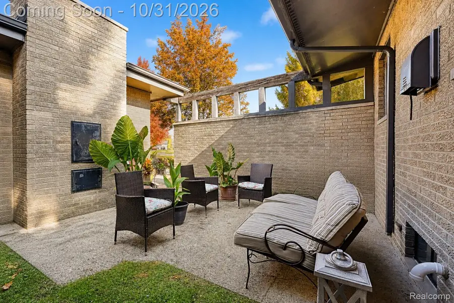 19463 Cherrylawn ST, Detroit, MI 48221 - #2