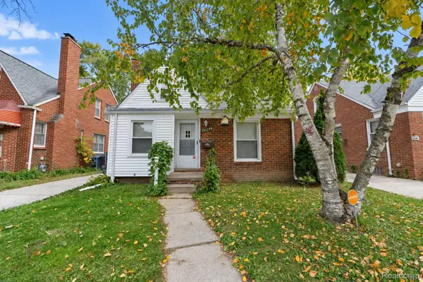 19294 Dalby, Redford, MI 48240