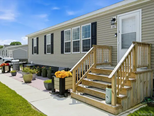 287 Rosebud CT, PortHuron, MI 48060