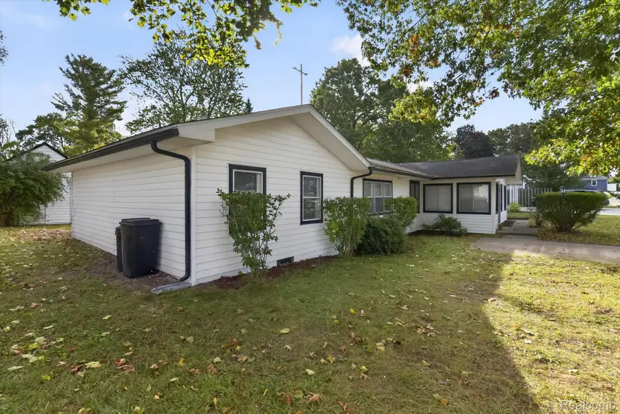 2929 Russell CT, Clarklake, MI 49234 - #3