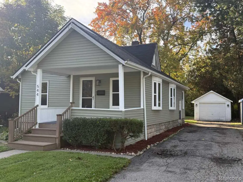 544 Atwater ST, Lake Orion, MI 48362 - #1