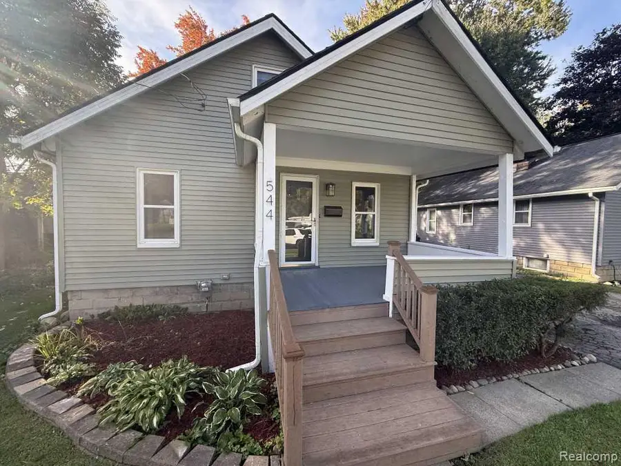 544 Atwater ST, Lake Orion, MI 48362 - #3