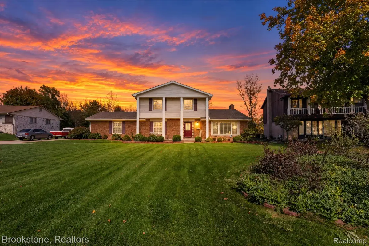 471 Boutell DR, Grand Blanc, MI 48439 - #1