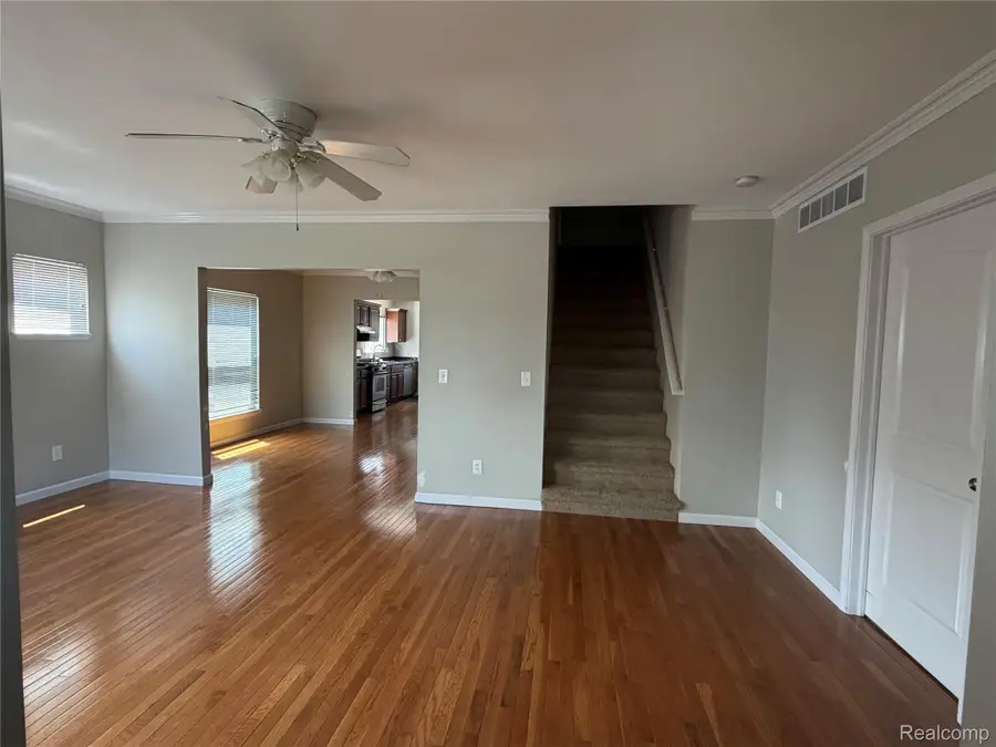 47 Osceola DR, Pontiac, MI 48341 - #3