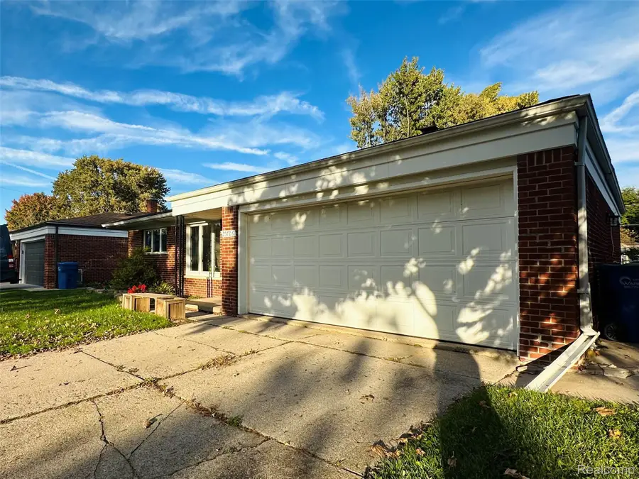 25706 Audrey AVE, Warren, MI 48091 - #3